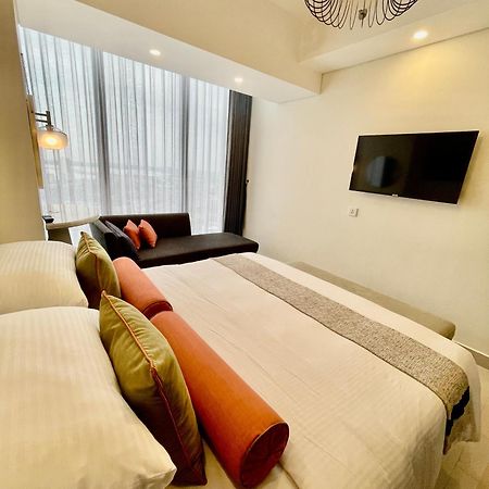 Verdela Pollux Meisterstadt Batam Apartement Kültér fotó