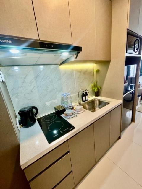 Verdela Pollux Meisterstadt Batam Apartement Kültér fotó